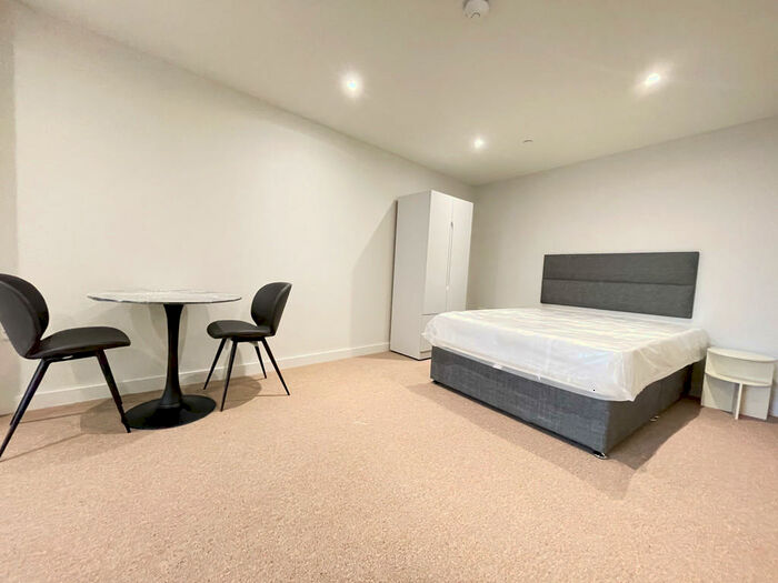 Apartment To Rent In Roco, James Street, L2