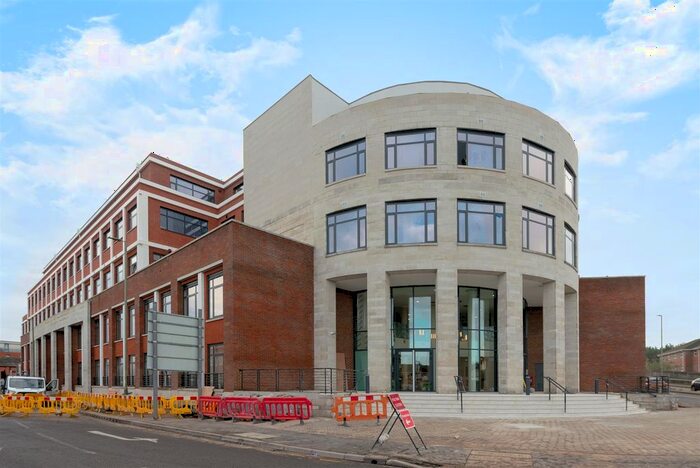 Studio To Rent In Pyrcroft Road, Chertsey, KT16