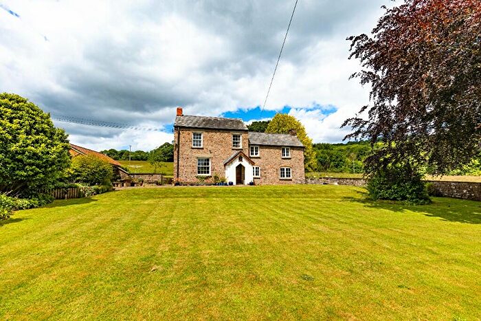 5 Bedroom Farm House For Sale In Aylburton, Lydney, Glos, GL15
