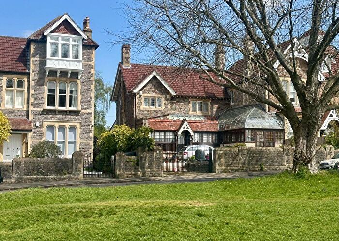 3 Bedroom Semi Detached House For Sale In Ivywell Road | Sneyd Park, BS9