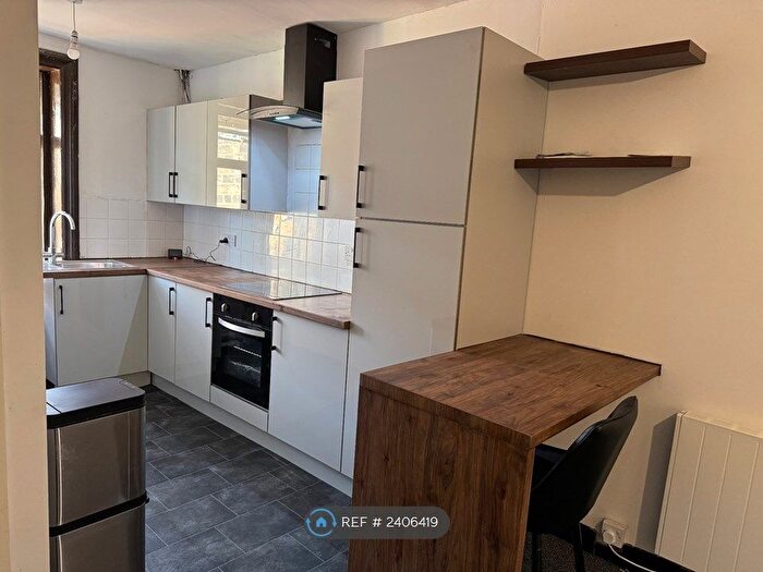 2 Bedroom Flat To Rent In North Street, Keighley, BD21