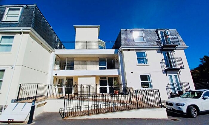 2 Bedroom Property To Rent In Elmsleigh Road, Paignton, TQ4