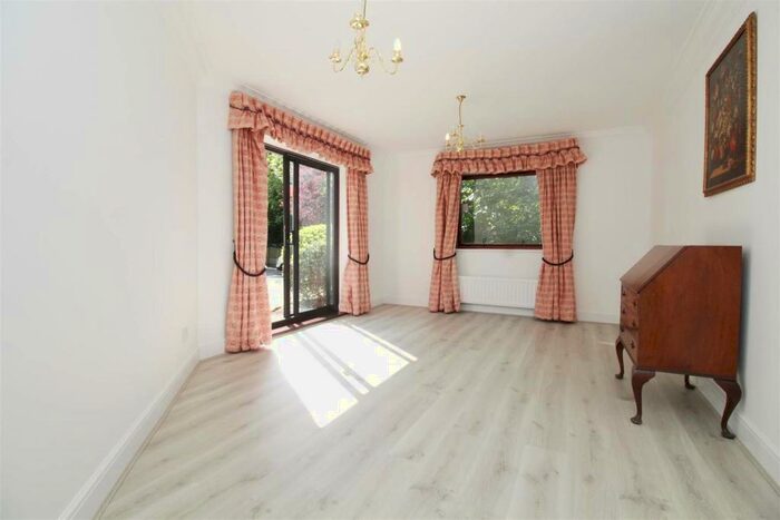 2 Bedroom Flat To Rent In Norfolk House, Stanmore, HA7