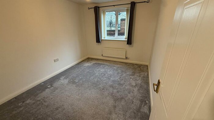 1 Bedroom Flat To Rent In Meadowbrook Way, Cheadle Hulme, Cheadle, SK8