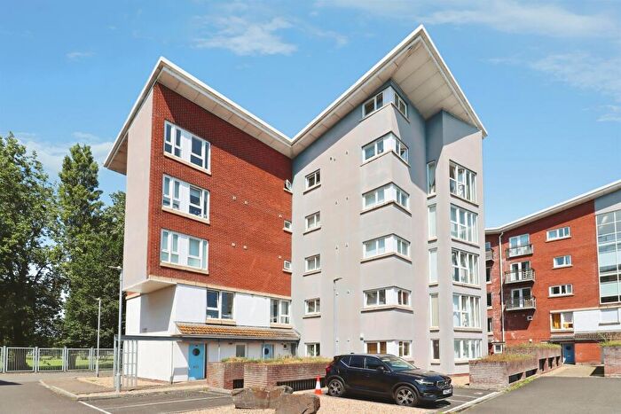 3 Bedroom Flat For Sale In Jim Driscoll Way, Cardiff, CF11