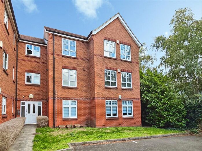 2 Bedroom Flat For Sale In Sheridan Way, Sherwood, Nottingham, NG5