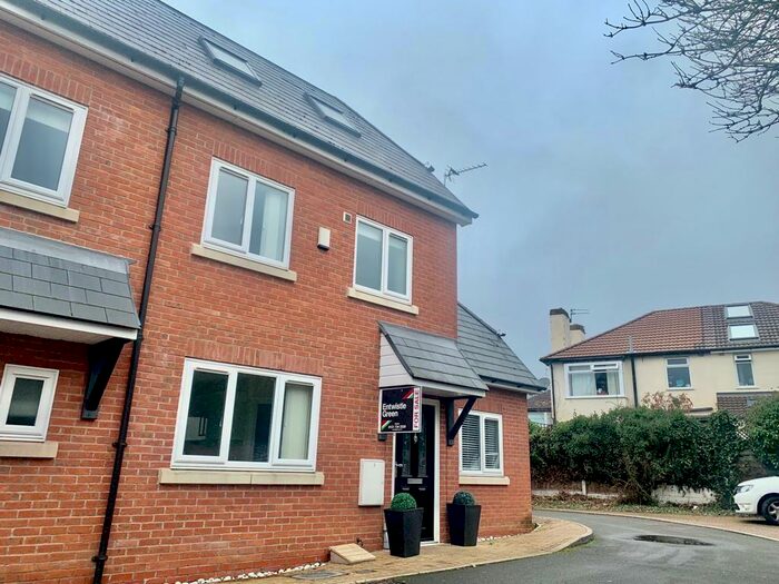 3 Bedroom Semi-Detached House To Rent In Stradbroke Road, L15