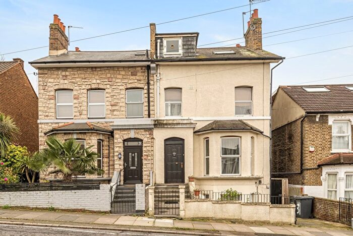 1 Bedroom Flat To Rent In Thornford Road, London, SE13