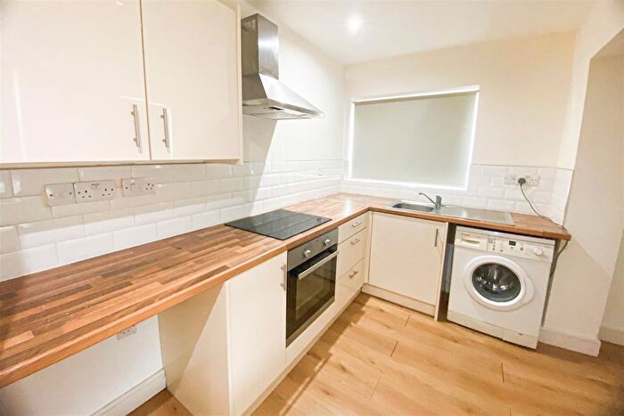 1 Bedroom Flat To Rent In Birmingham Street, West Bromwich, B70