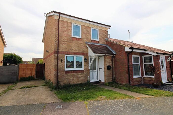 3 Bedroom Semi Detached House For Sale In Merstham Drive, Clacton-on-Sea, CO16