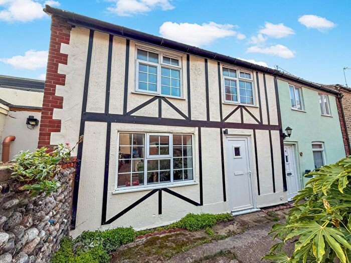 3 Bedroom Cottage For Sale In New Street, Cromer, NR27