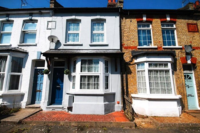 3 Bedroom Terraced House For Sale In Edward Grove, Barnet, EN4