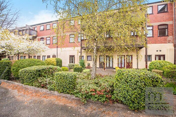 2 Bedroom Flat To Rent In Leen Court, Lenton, Nottingham, NG7