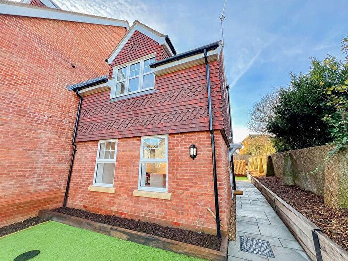 3 Bedroom Semi-detached House To Rent In Dorset Road South, Bexhill, TN40