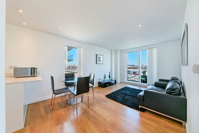 1 Bedroom Flat To Rent In Seven Sea Gardens, Bow, London, E3