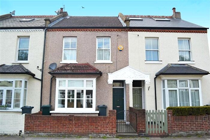3 Bedroom Terraced House To Rent In Grainger Road, Middlesex, TW7