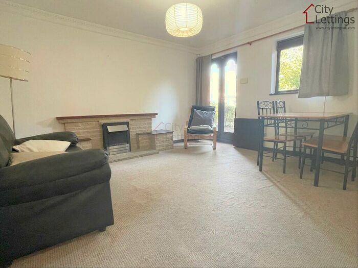 2 Bedroom Flat To Rent In Leen Court, Nottingham, NG7