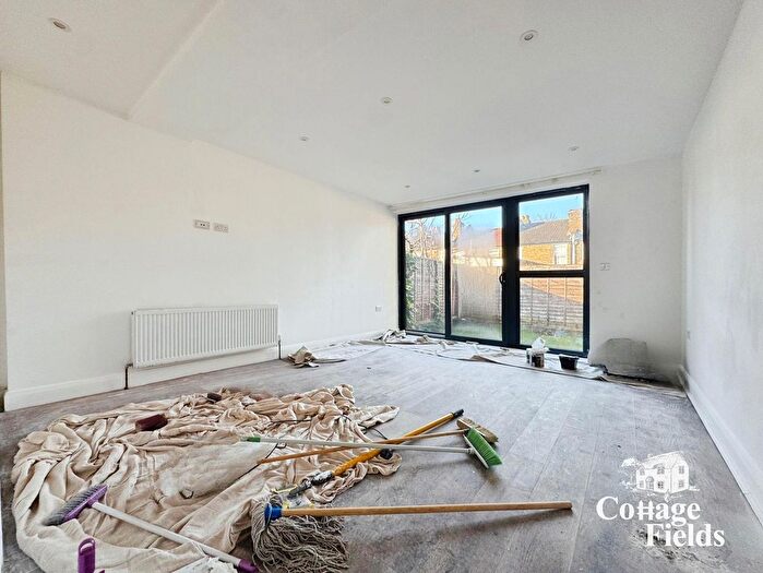 3 Bedroom Semi Detached House To Rent In Baxter Road, London, N18