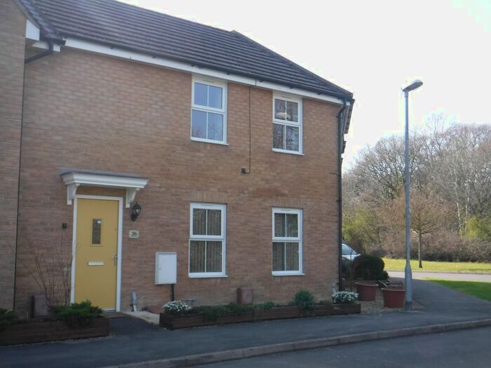 2 Bedroom Flat To Rent In Norden Way, Leigh Park, PO9