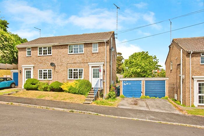 4 Bedroom Semi-Detached House For Sale In Longcroft Road, Yeovil, BA21