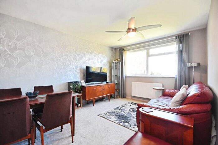 2 Bedroom Apartment For Sale In Tern Way, Brentwood, CM14