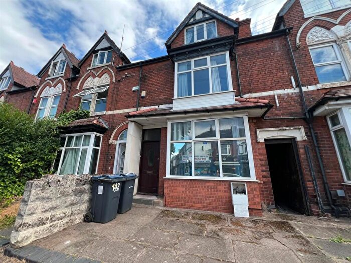 5 Bedroom Semi-Detached House To Rent In Raddlebarn Road, Selly Oak, Birmingham, B29