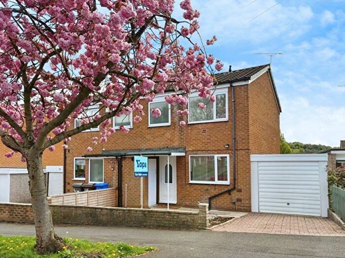 3 Bedroom Semi-Detached House For Sale In Hollybank Drive, Sheffield, S12