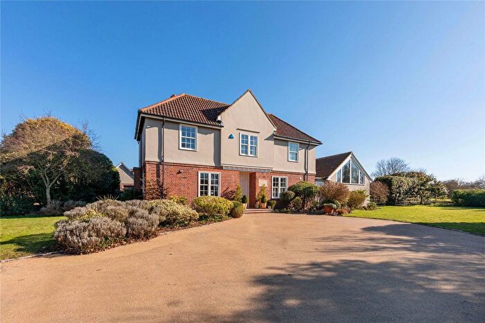 5 Bedroom Detached House For Sale In Oakley Court, Wallingford, Oxfordshire, OX10