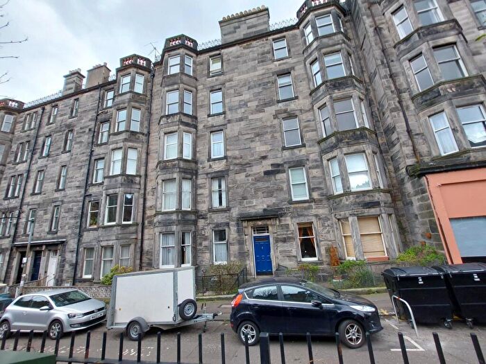 3 Bedroom Apartment To Rent In Roseneath Place, Edinburgh, Midlothian, EH9