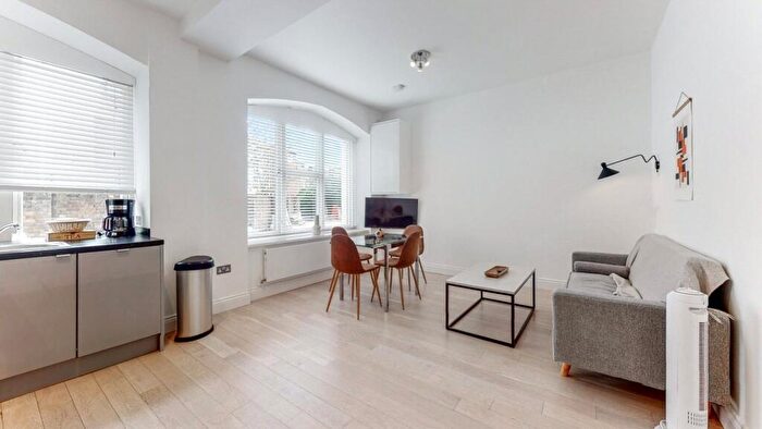 1 Bedroom Apartment To Rent In Anglers Lane, NW5