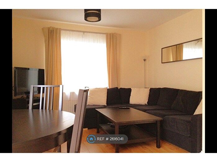 2 Bedroom Flat To Rent In West Way, Oxford, OX2