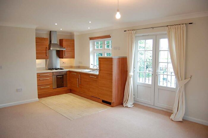 1 Bedroom Apartment To Rent In Clements Mead, Leatherhead, Surrey, KT22