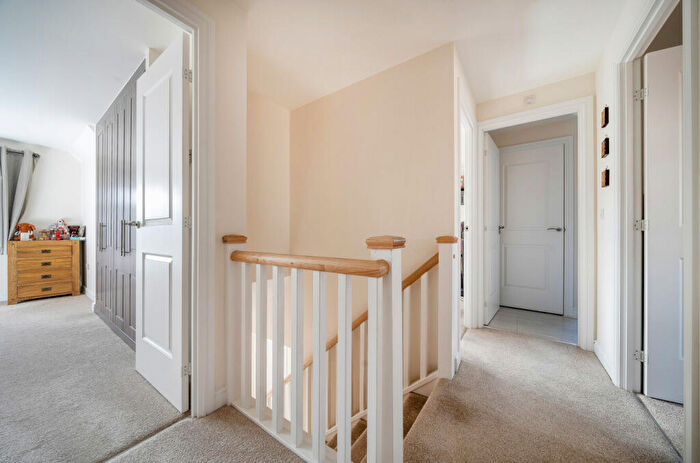 4 Bedroom Detached House For Sale In Minstrel Close, Alton, Hampshire, GU34