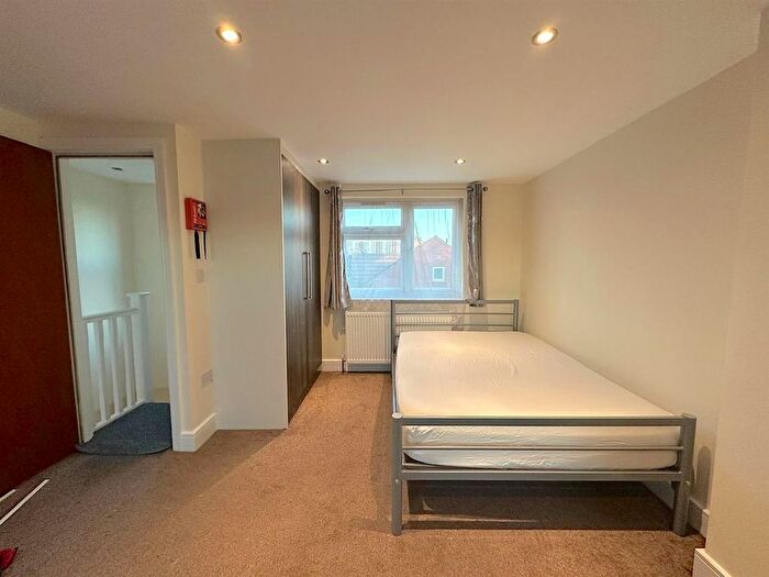 Studio To Rent In Norwood Road, Southall, Middlesex, UB2