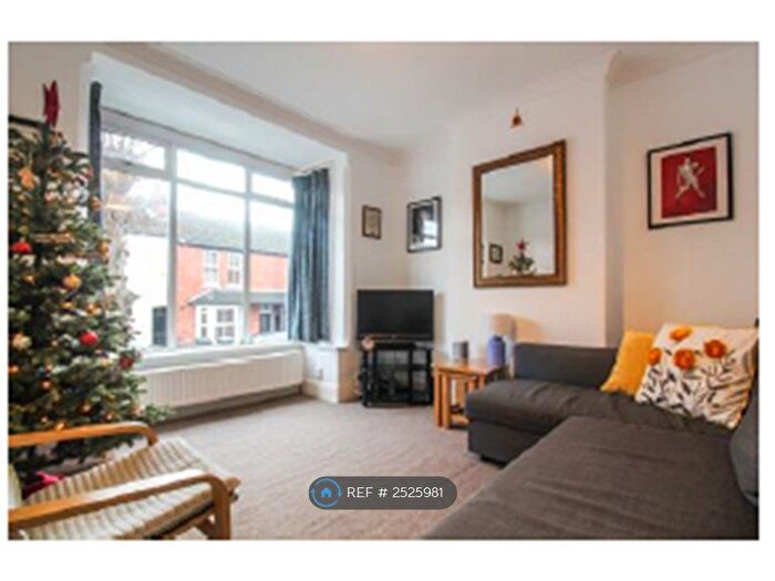 2 Bedroom End Of Terrace House To Rent In Dordans Road, Luton, LU4