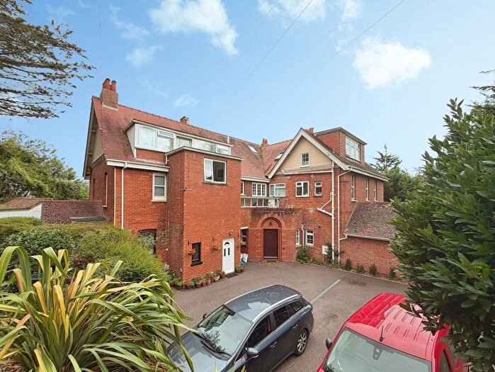 2 Bedroom Flat For Sale In Douglas Avenue, Exmouth, Devon, EX8