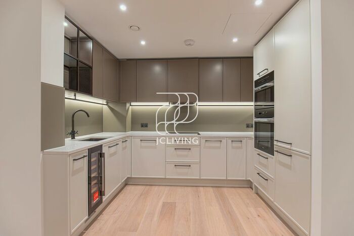 2 Bedroom Flat To Rent In Lockgate Rd, London Gb, London, SW6
