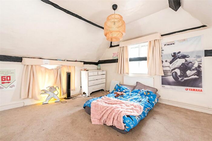3 Bedroom End Of Terrace House For Sale In High Street, Gosmore, Hertfordshire, SG4