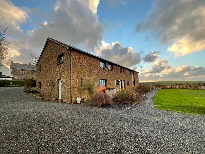 3 Bedroom Barn Conversion To Rent In Long Furlong, Hartland, EX39