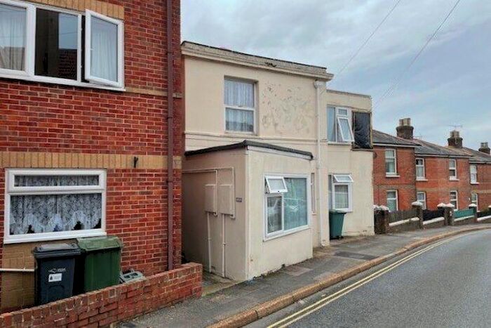 1 Bedroom Flat To Rent In Warwick Street, Ryde, PO33