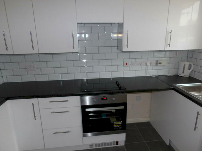 4 Bedroom House To Rent In Dunsil Close, Mansfield Woodhouse, NG19