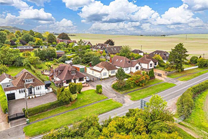 2 Bedroom Bungalow For Sale In Leighton Road, Edlesborough, Buckinghamshire, LU6