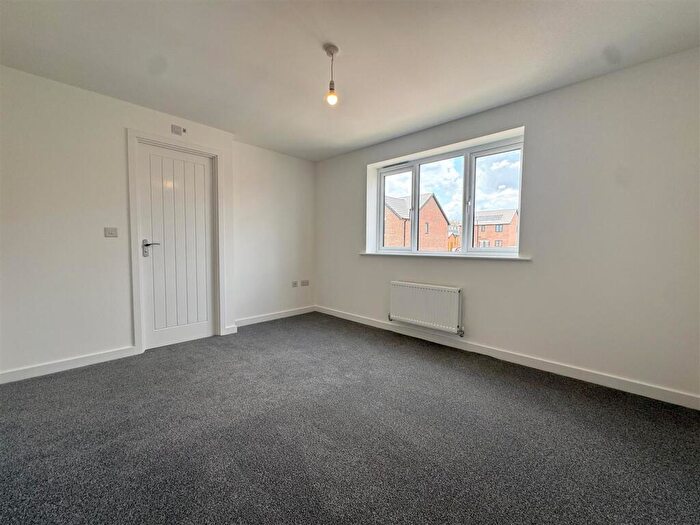 3 Bedroom Detached House To Rent In Hickory Mews, Morley, Leeds, LS27