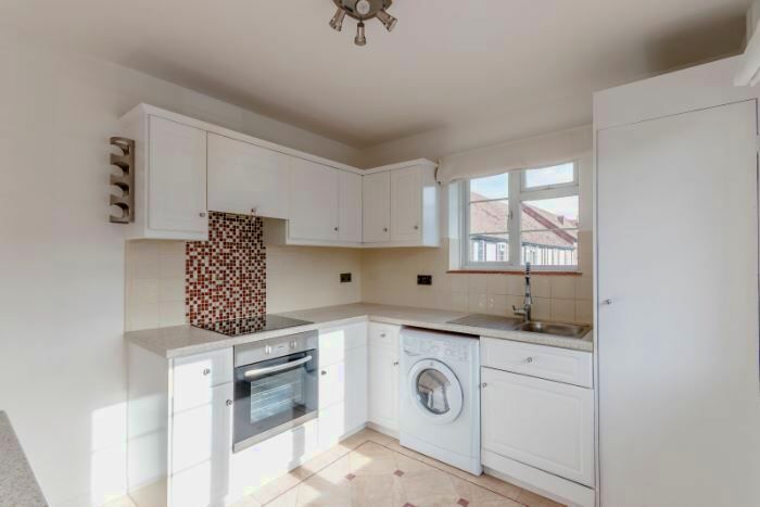 2 Bedroom Maisonette To Rent In Arlington Lodge, Monument Hill, Weybridge., KT13