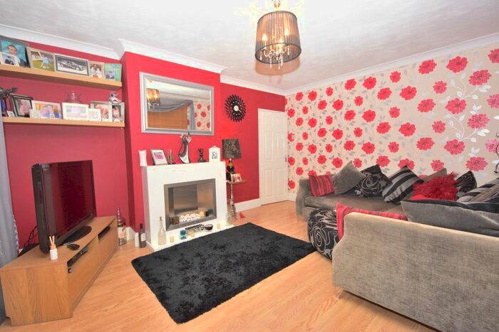 2 Bedroom Flat To Rent In Highfield Road, Romford RM5
