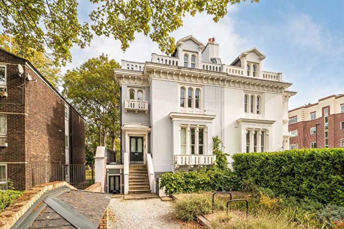 2 Bedroom Flat To Rent In Park Hill, Clapham, SW4