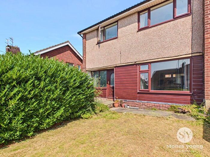 3 Bedroom Semi Detached House For Sale In Windsor Road, Blackburn, BB1