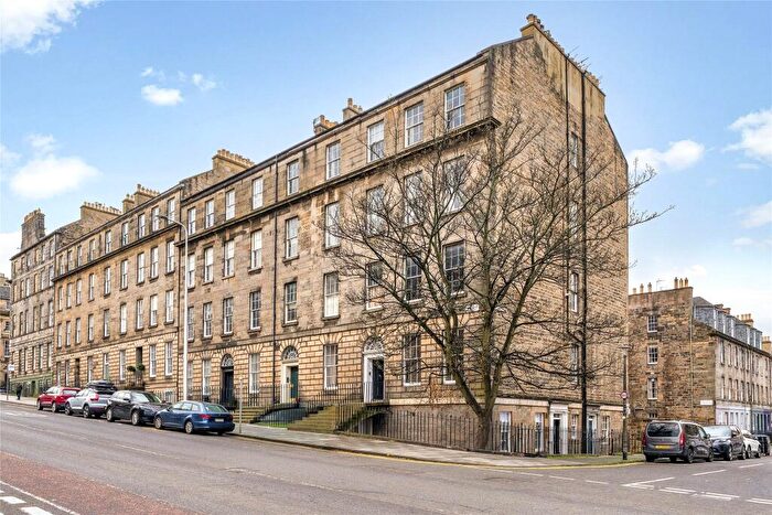 2 Bedroom Apartment For Sale In Dundas Street, Edinburgh, EH3