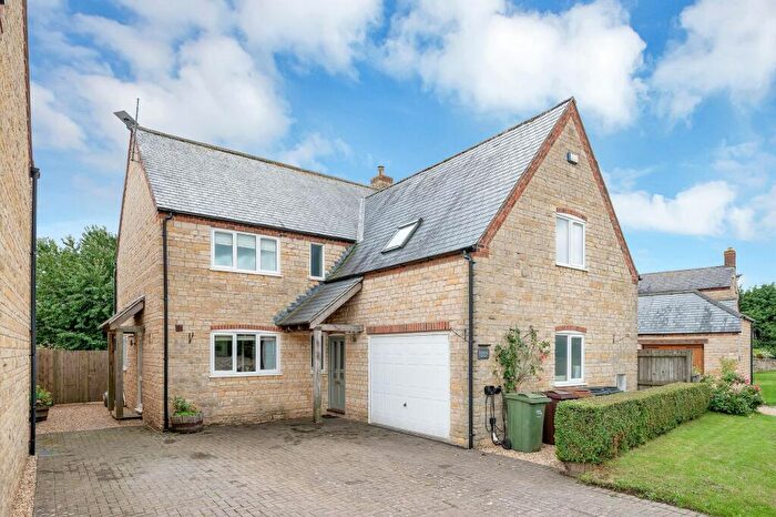 4 Bedroom Detached House For Sale In Stonesby Road, Saltby, LE14