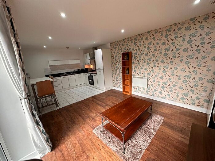 2 Bedroom Flat To Rent In Palatine Road, Manchester, M22